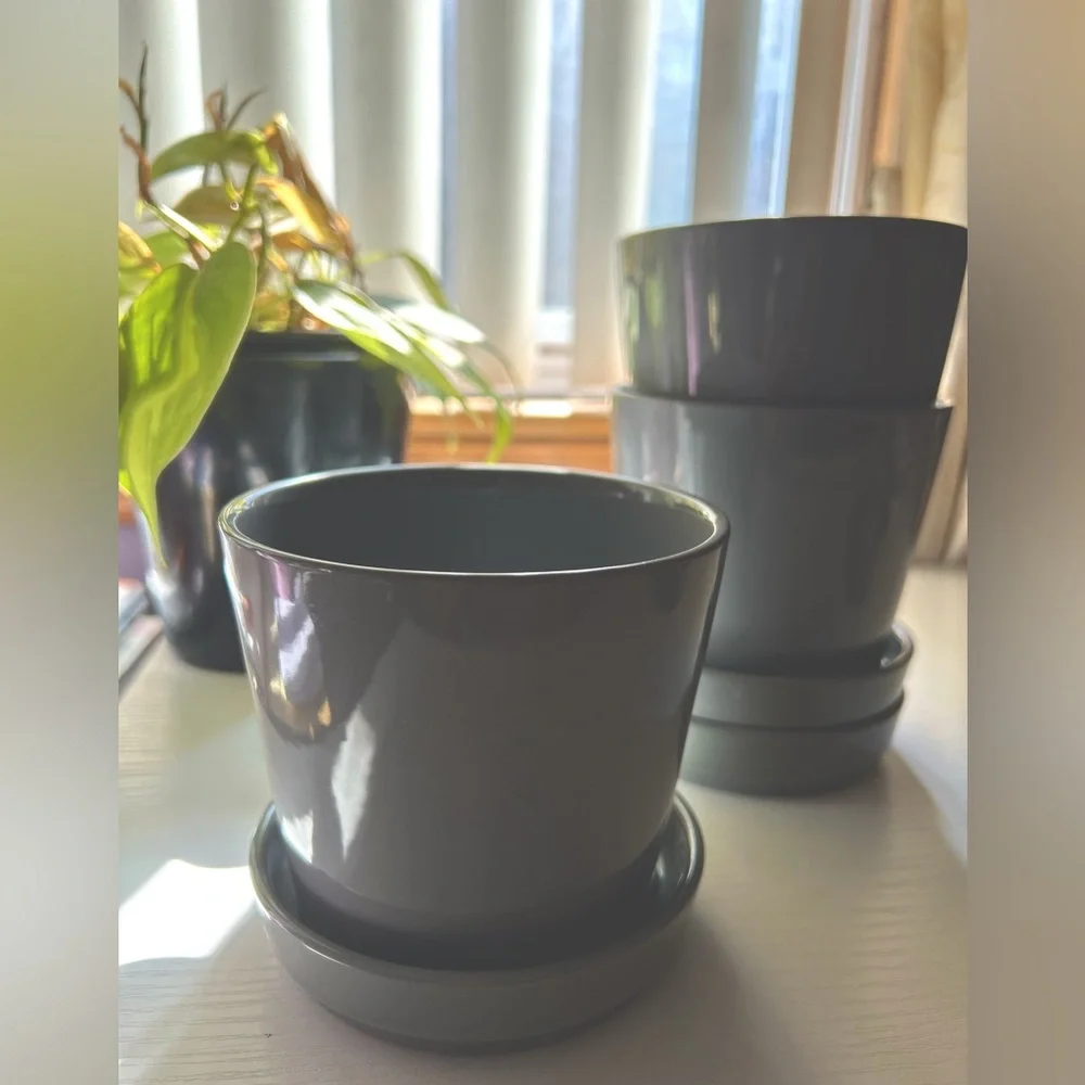 NWT IKEA Gray Plant Pots with saucer Set of 3 size 4.5” x 4” tall